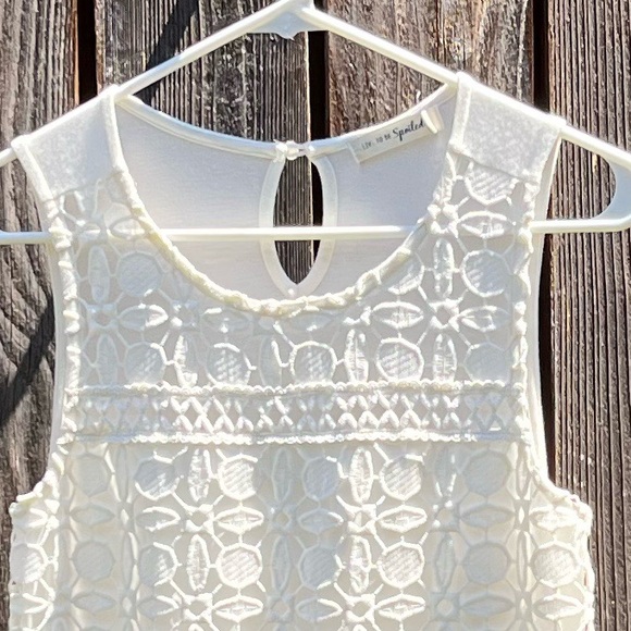 Live to be spoiled cream lace top size medium - Picture 6 of 10